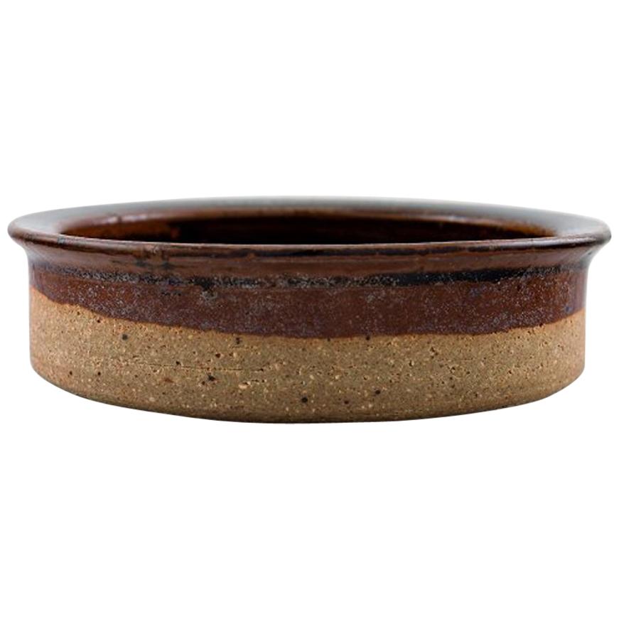 Helle Alpass ‘1932-2000’, Low Bowl of Raw and Glazed Stoneware in Brown Shades For Sale