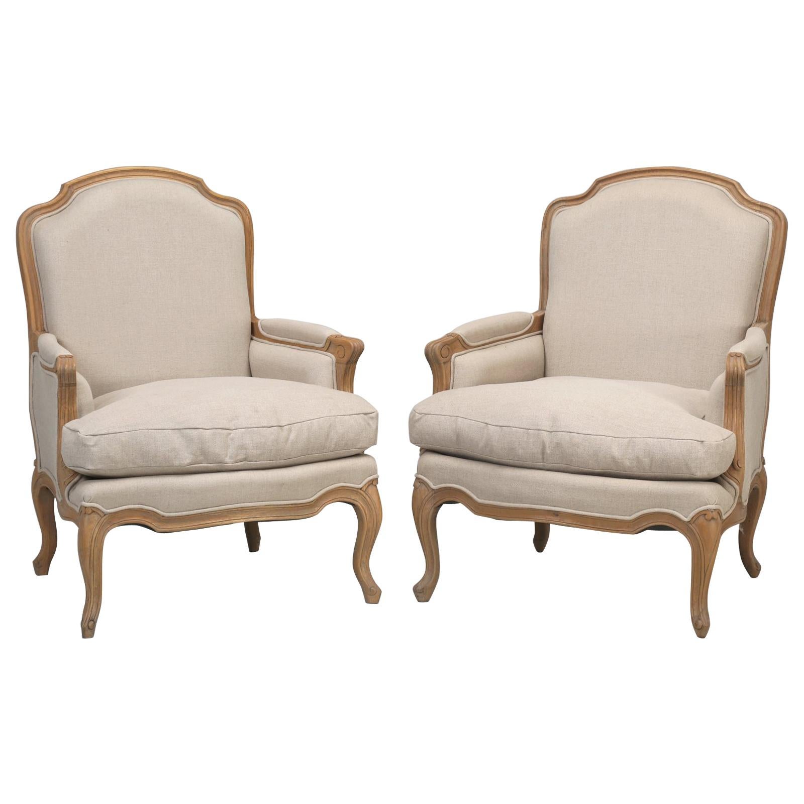 French Style Louis XV Bergère Chair Made of White Oak and Upholstered in Linen