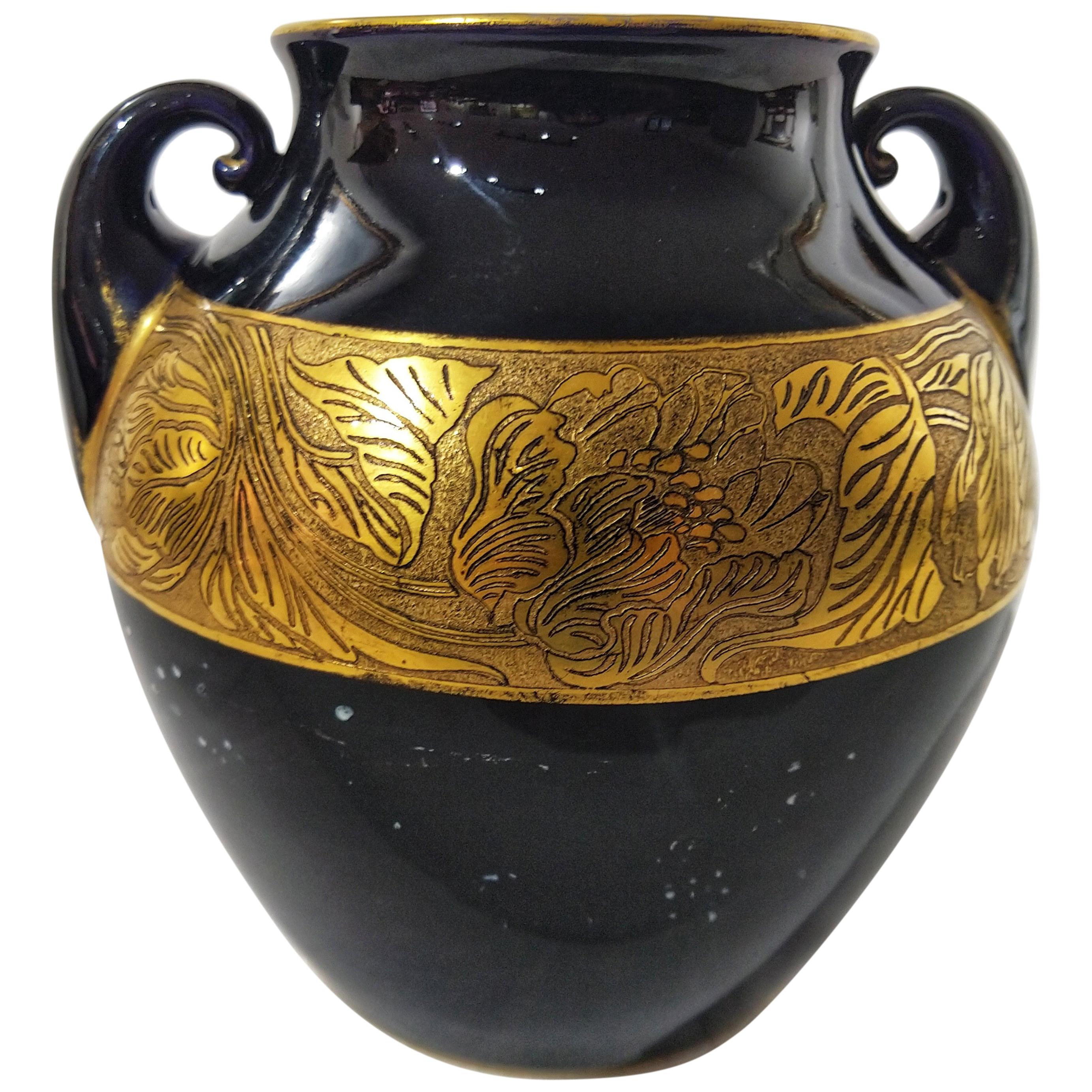 Early 20th Century Art Nouveau Fraureuth Gilded German Porcelain Vase