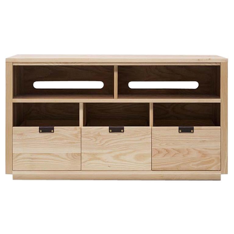 Dovetail Vinyl Storage Cabinet 3 x 1.5 with Equipment Shelf