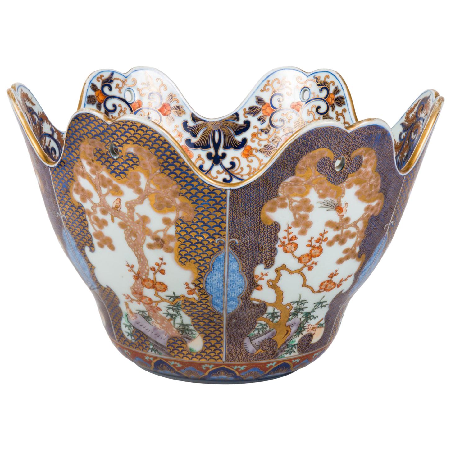 Late 19th Century Japanese Imari Bowl For Sale