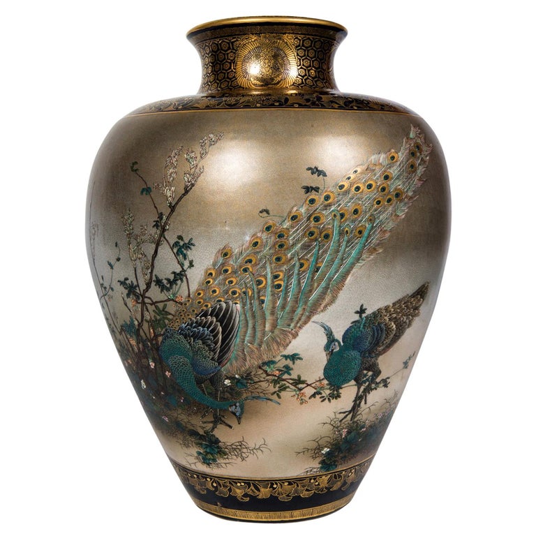 Kinkozan Satsuma Vase, Meiji Period For Sale