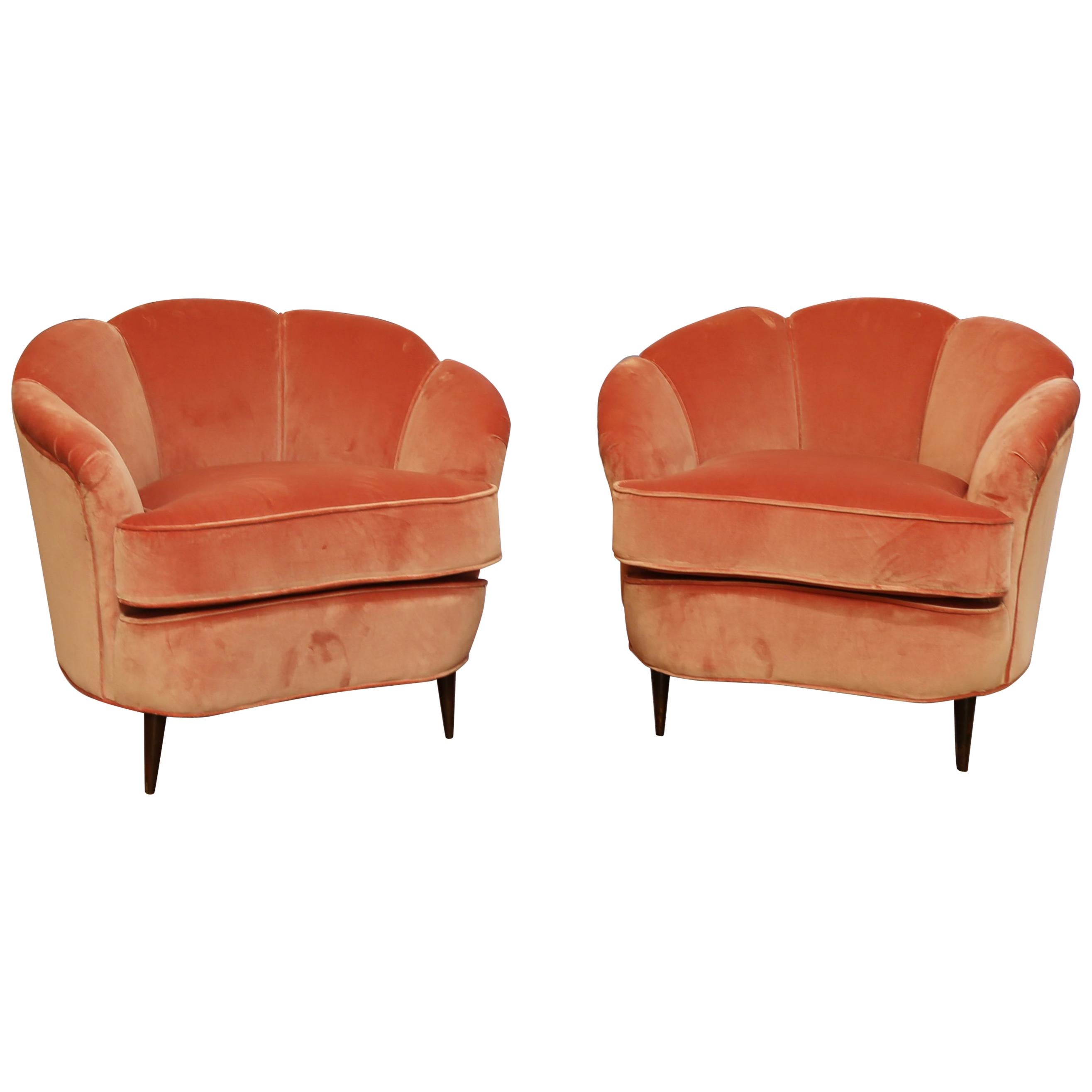 Pair of 1940s Gio Ponti Style Italian Scallop Lounge Chairs