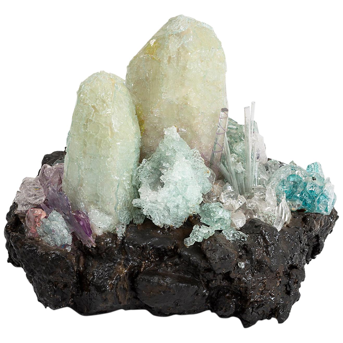 Kristallkristall-Tropfenleuchte aus mehrfarbigem Glas, Holz und Harz von Von Pelt Atelier im Angebot