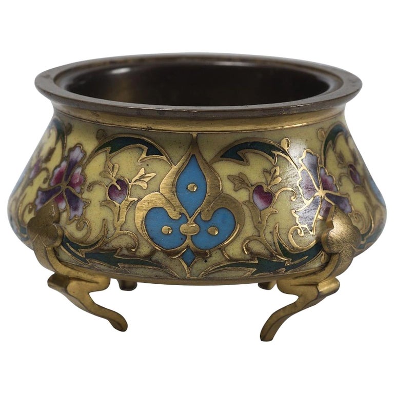 Ancient Little Bronze Cup by Ferdinand Barbedienne, 19th Century, France For Sale