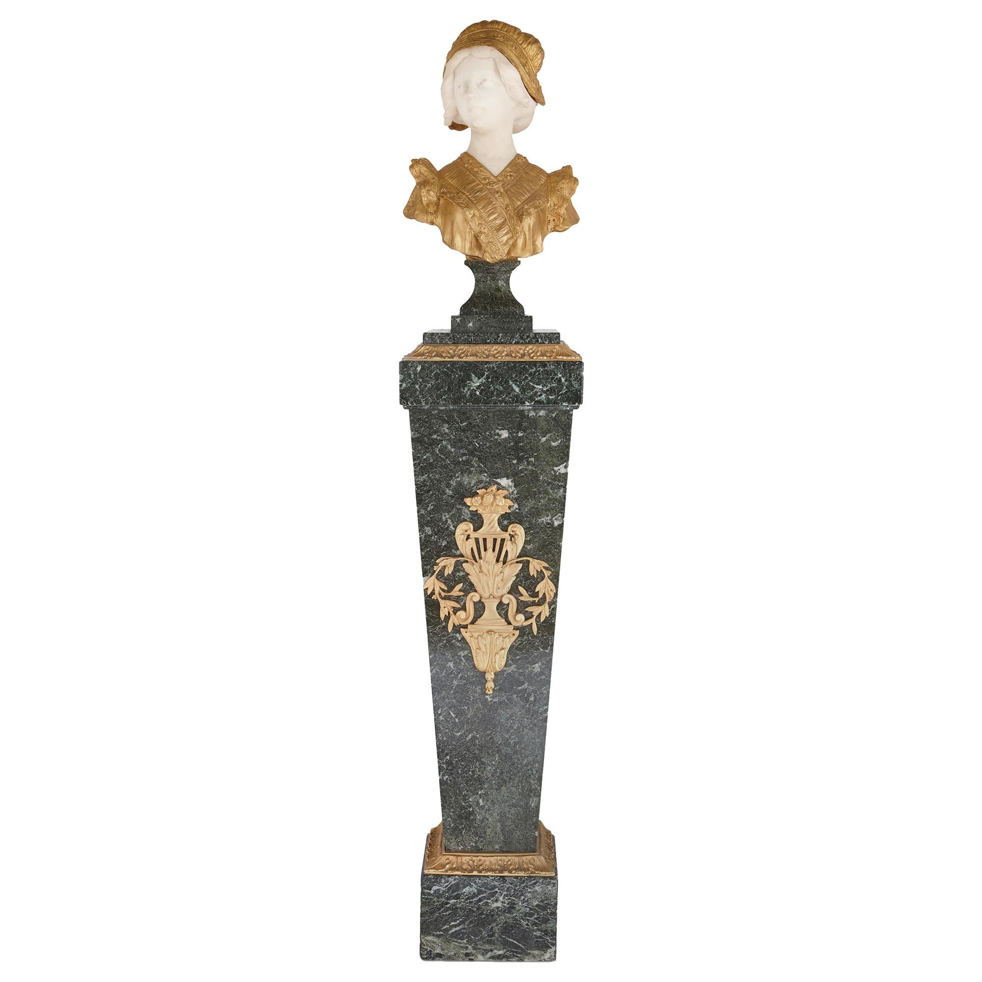 Buste français en bronze doré et marbre de Gory
