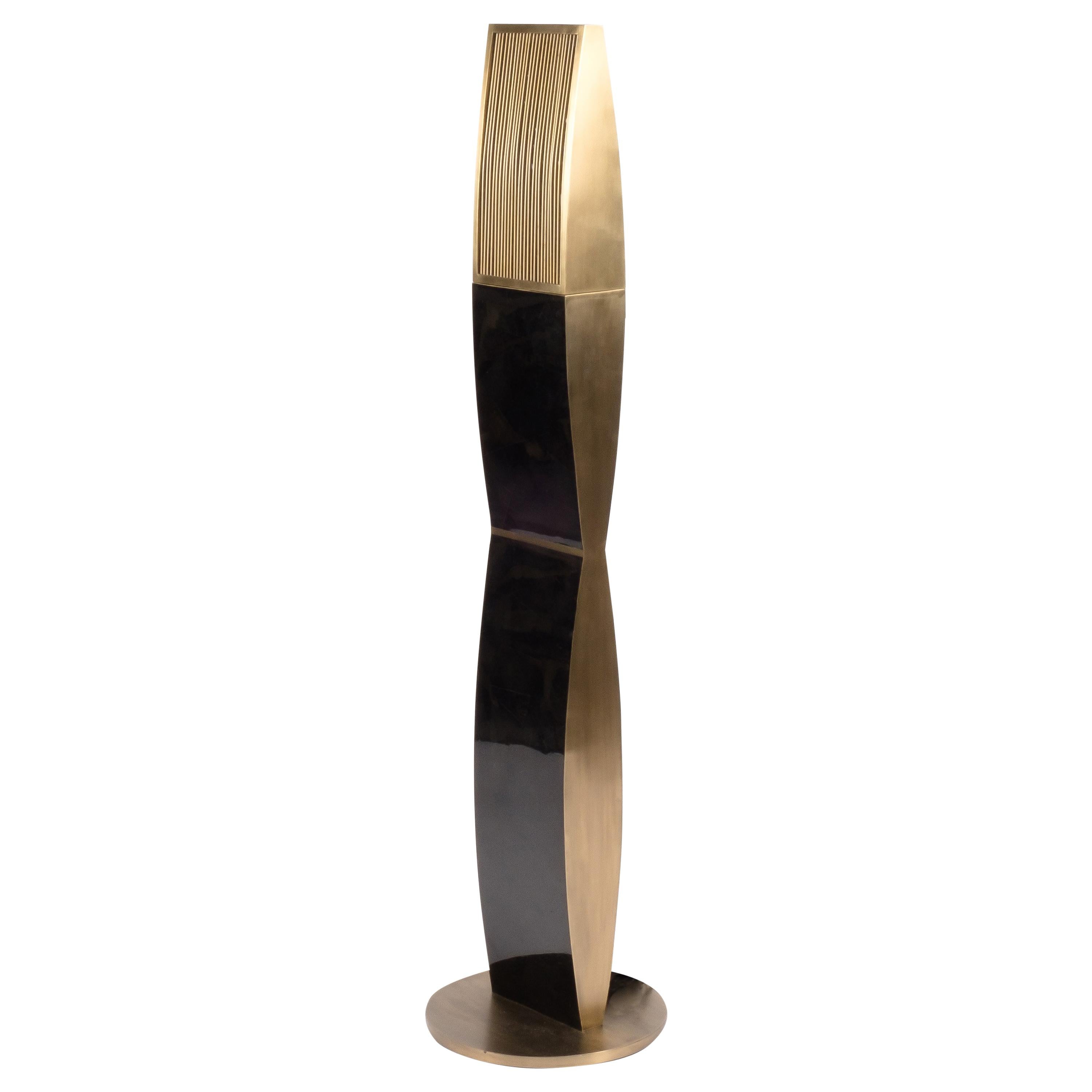 Medium Black Shell and Bronze-Patina Brass Propeller Floor Lamp by Kifu Paris For Sale