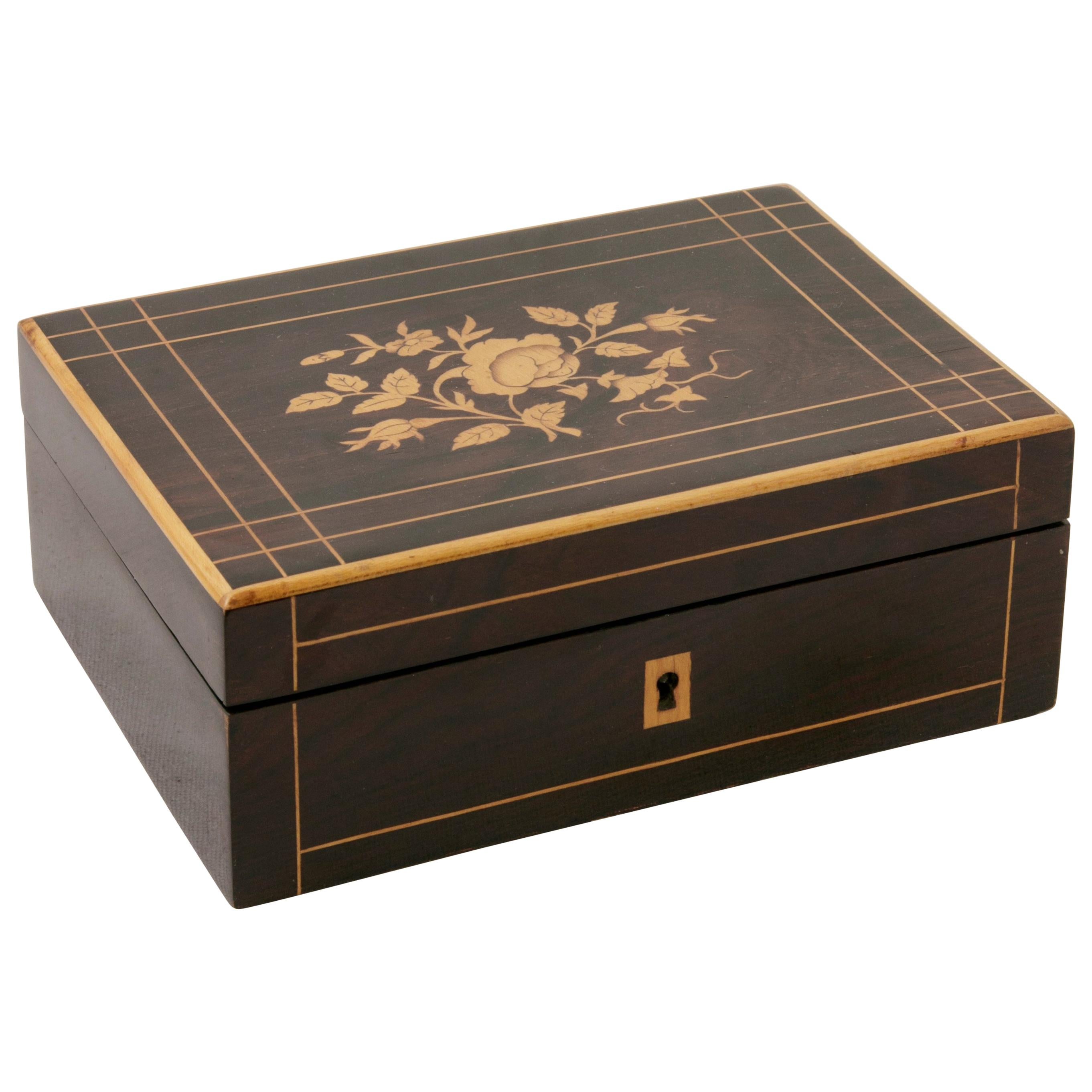 Early 19th Century French Charles X Palisander Sewing Box with Lemon Wood Inlay For Sale