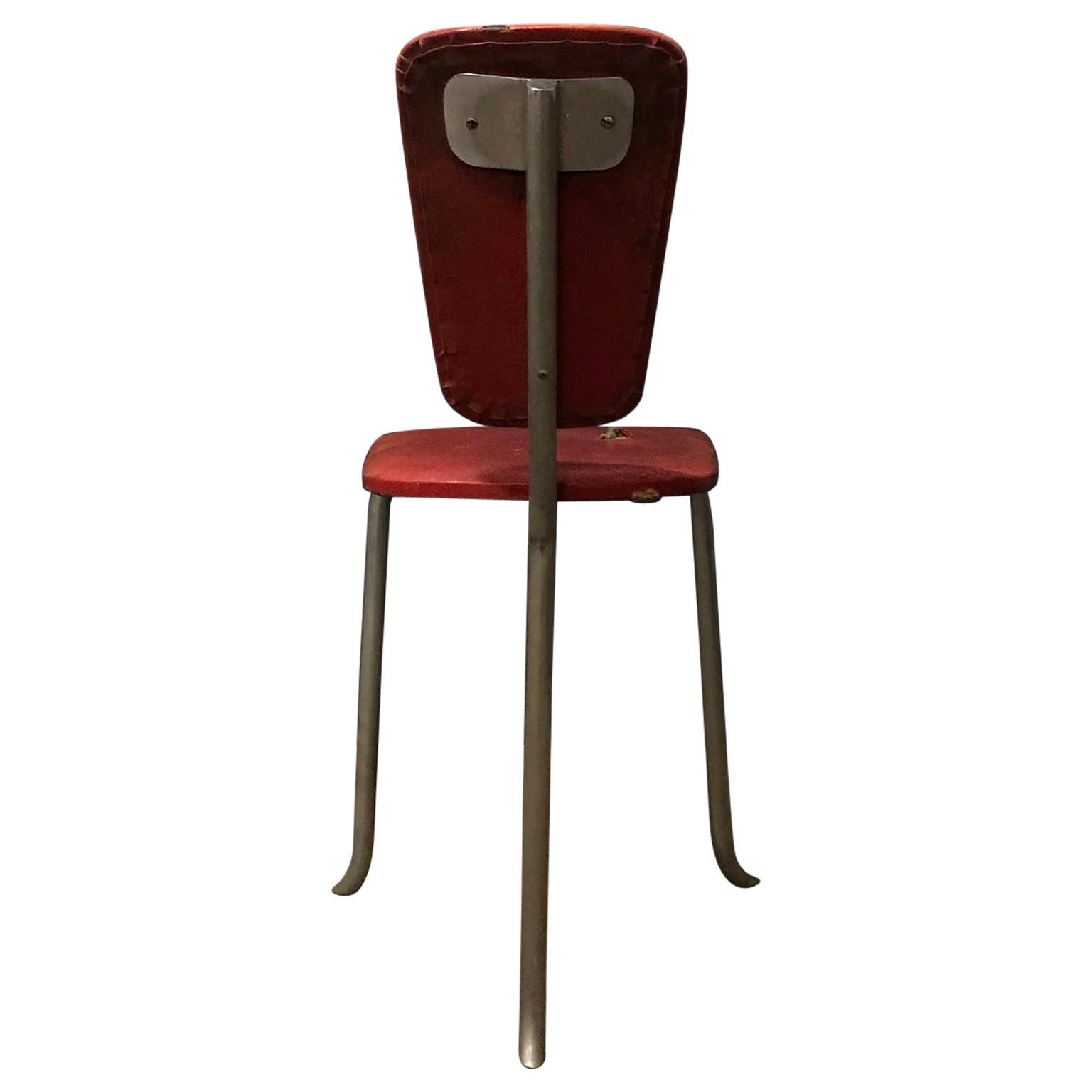 Seltener Dreibein-Beistellstuhl aus rotem Original-Leder aus den 1960er Jahren