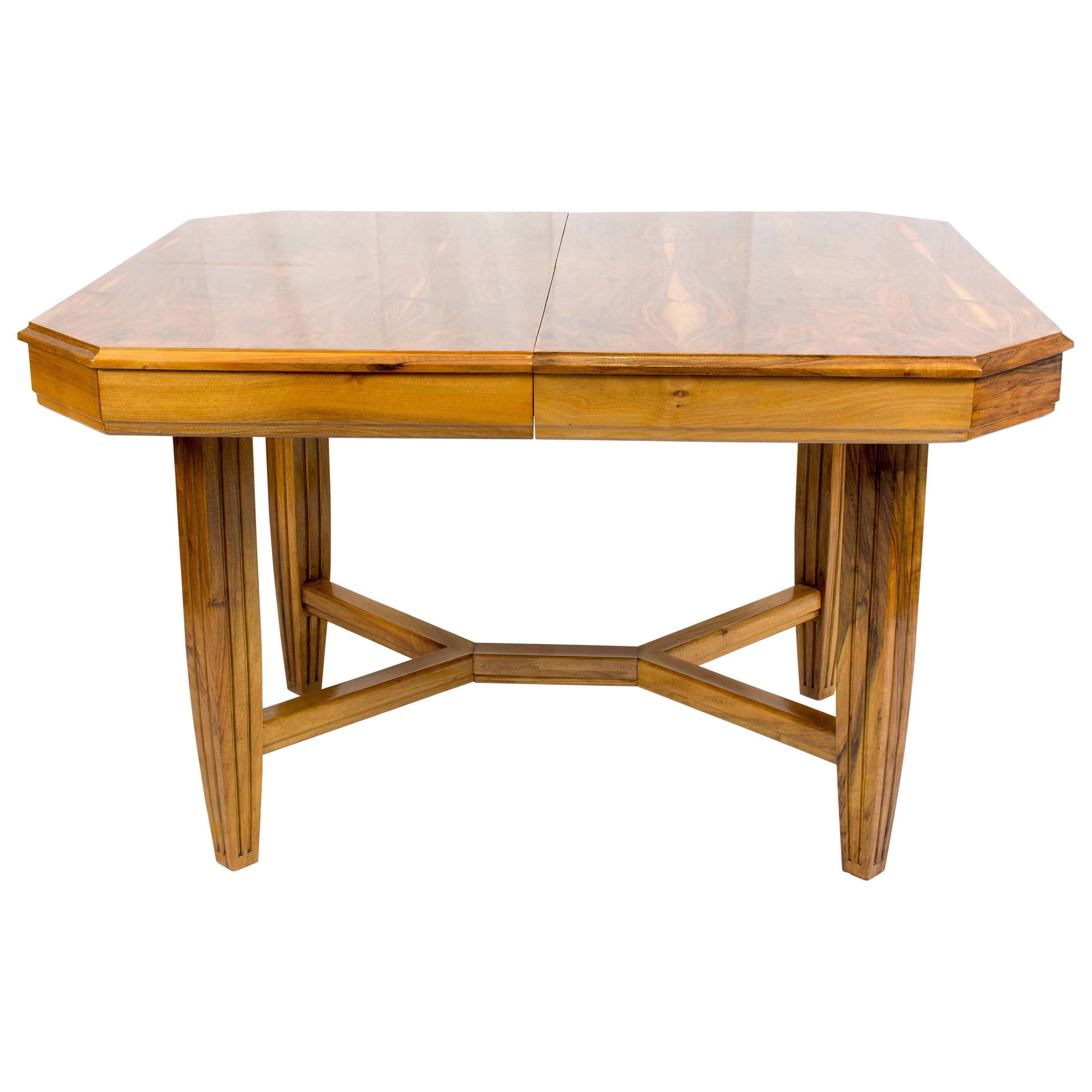 20th Century, Art Deco Walnut Table Extendable