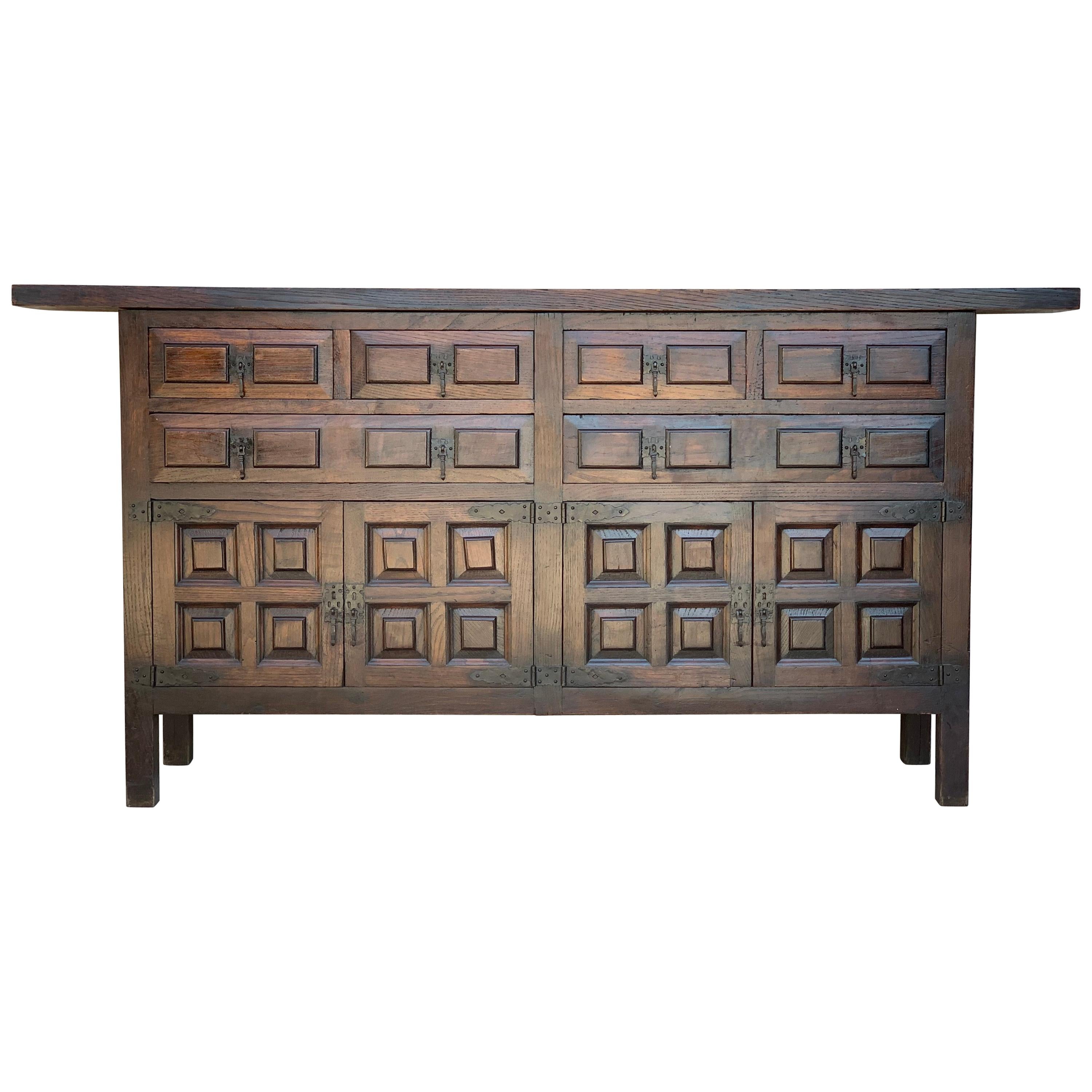 Catalan Spanish Baroque Carved Walnut Tuscan Six Drawers Credenza or Buffet