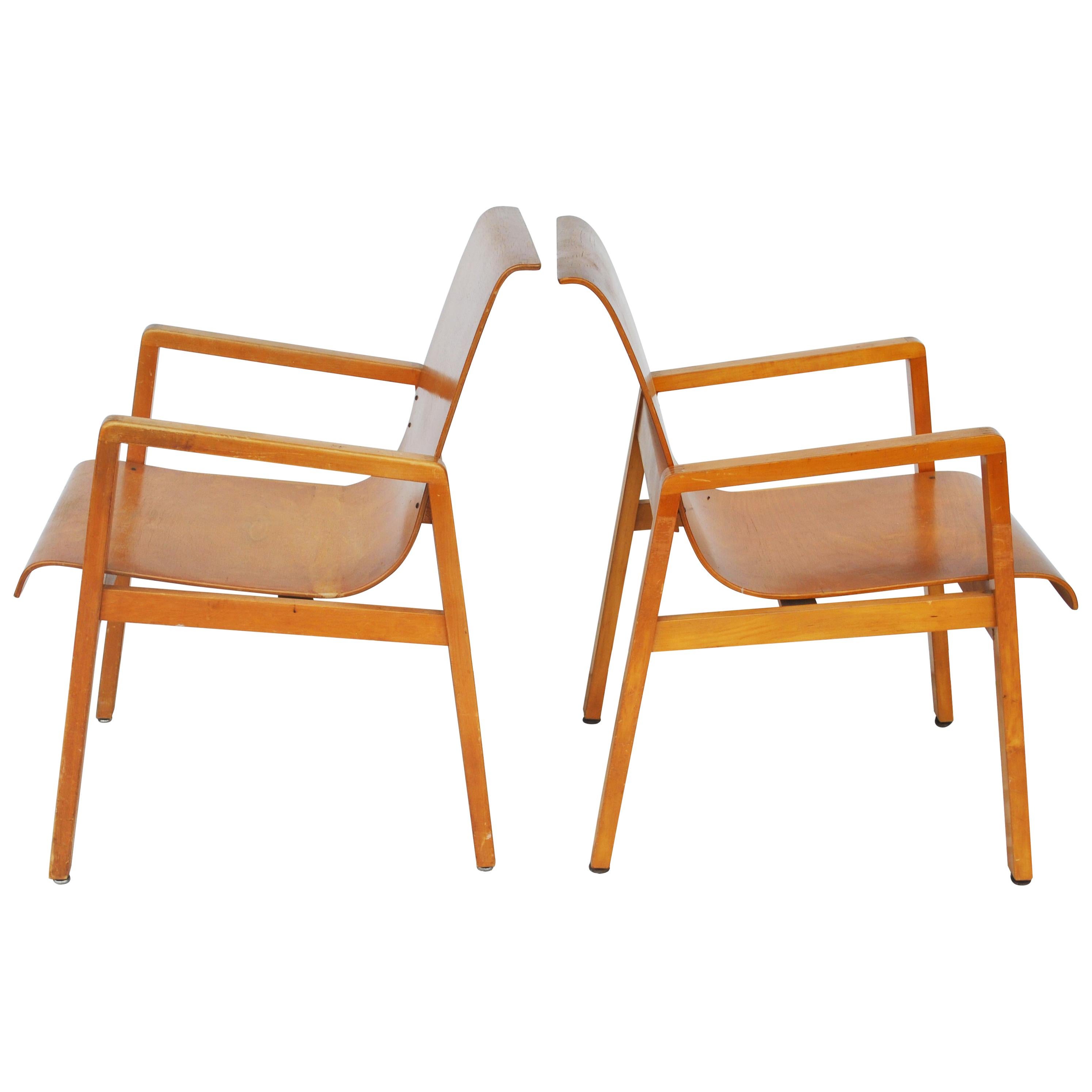 Vintage Pair of Hallway 403 Chairs by Alvar Aalto For Sale