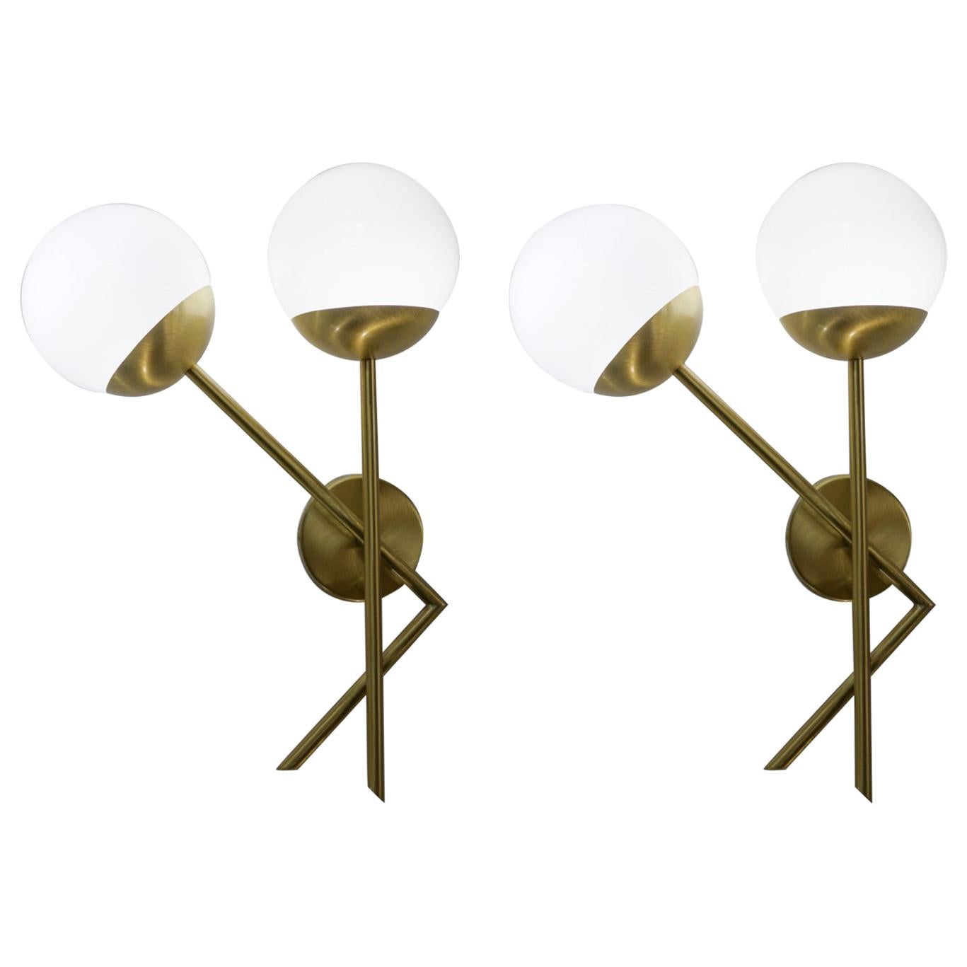 Attributed Stilnovo Mid-Century Modern White Pair of Murano Glass Wall Sconces