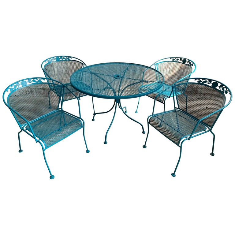 Vintage Wrought Iron Patio Set In The Manner Of Rus Woodard