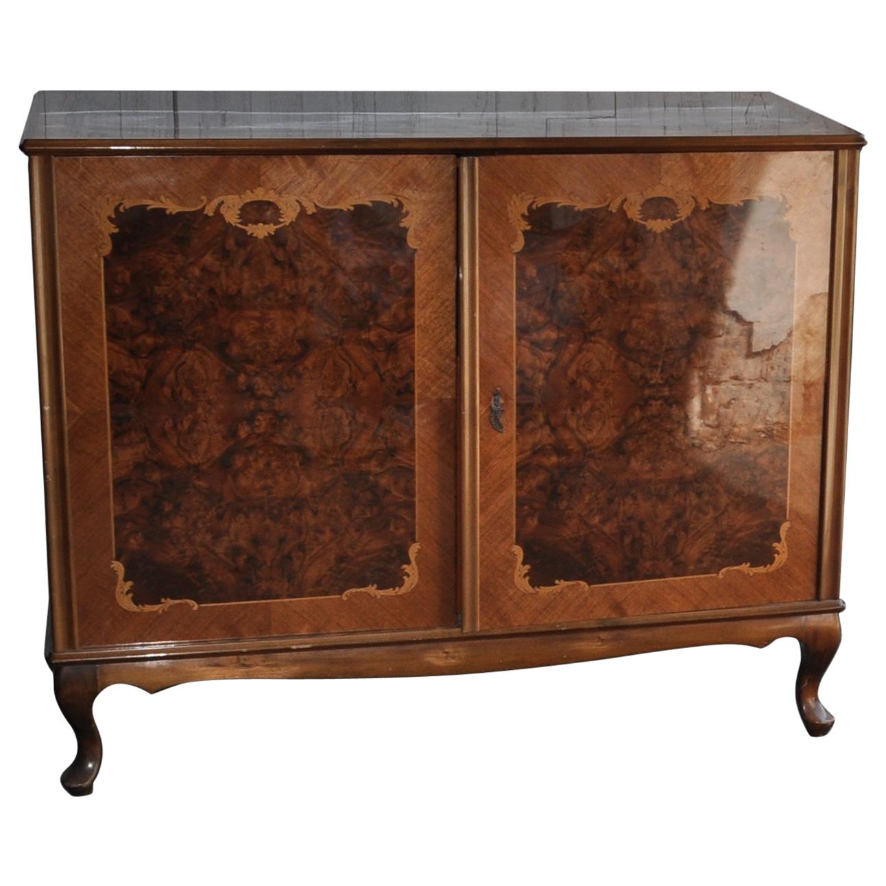 1940s Hungarian Neo-Baroque Chest of Drawers Commode Dresser For Sale