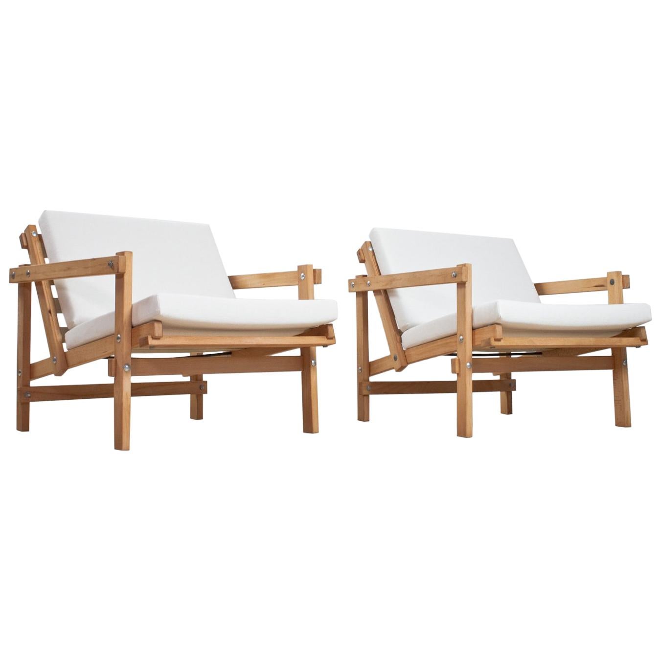 Modernist set of Lounge Chairs in Beech and White Linnen by Martin Visser 1970s