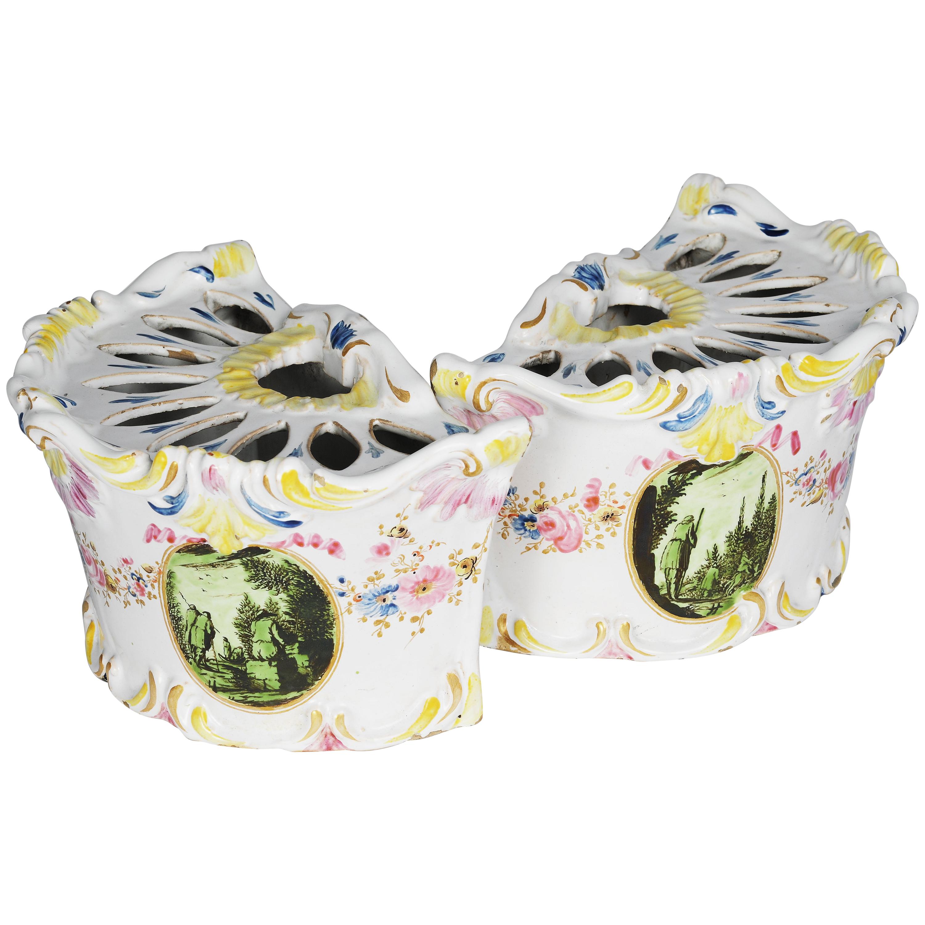 Pareja de antiguas macetas italianas de maiolica Milán, Fábrica Rubati, 1770 circa