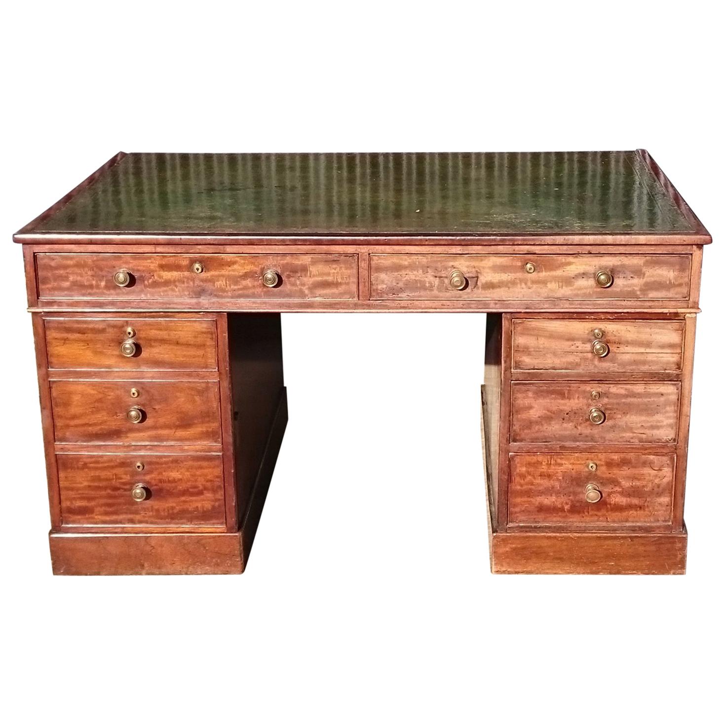 Early 19th Century Mahogany Antique Pedestal Desk For Sale