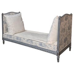 19th Century French Louis XVI Upholstered Day Bed
