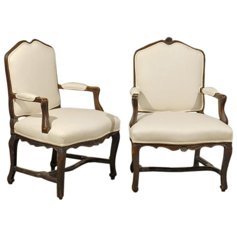 Pair of 18th Century Walnut Arm Chairs from Rhone Valley