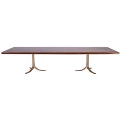 12-teiliger Tisch aus aufgearbeitetem Hartholz, Sockel aus sandgegossenem Messing von P. Tendercool