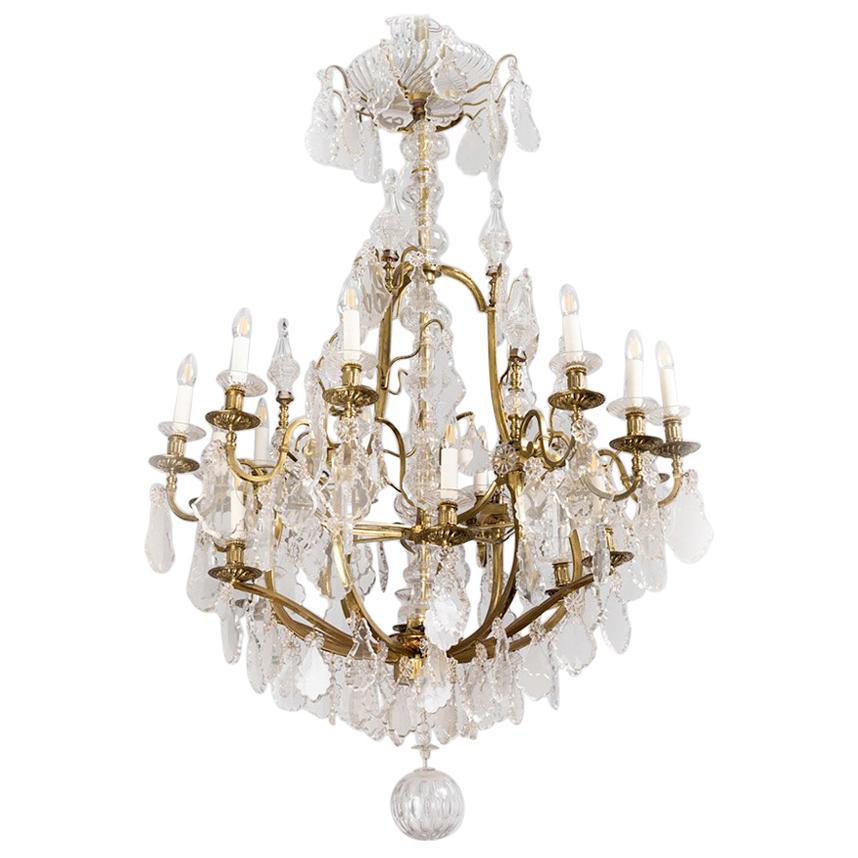 Baccarat, Large Louis XV Style Chandelier in Gilt Brass and Crystal, circa 1950