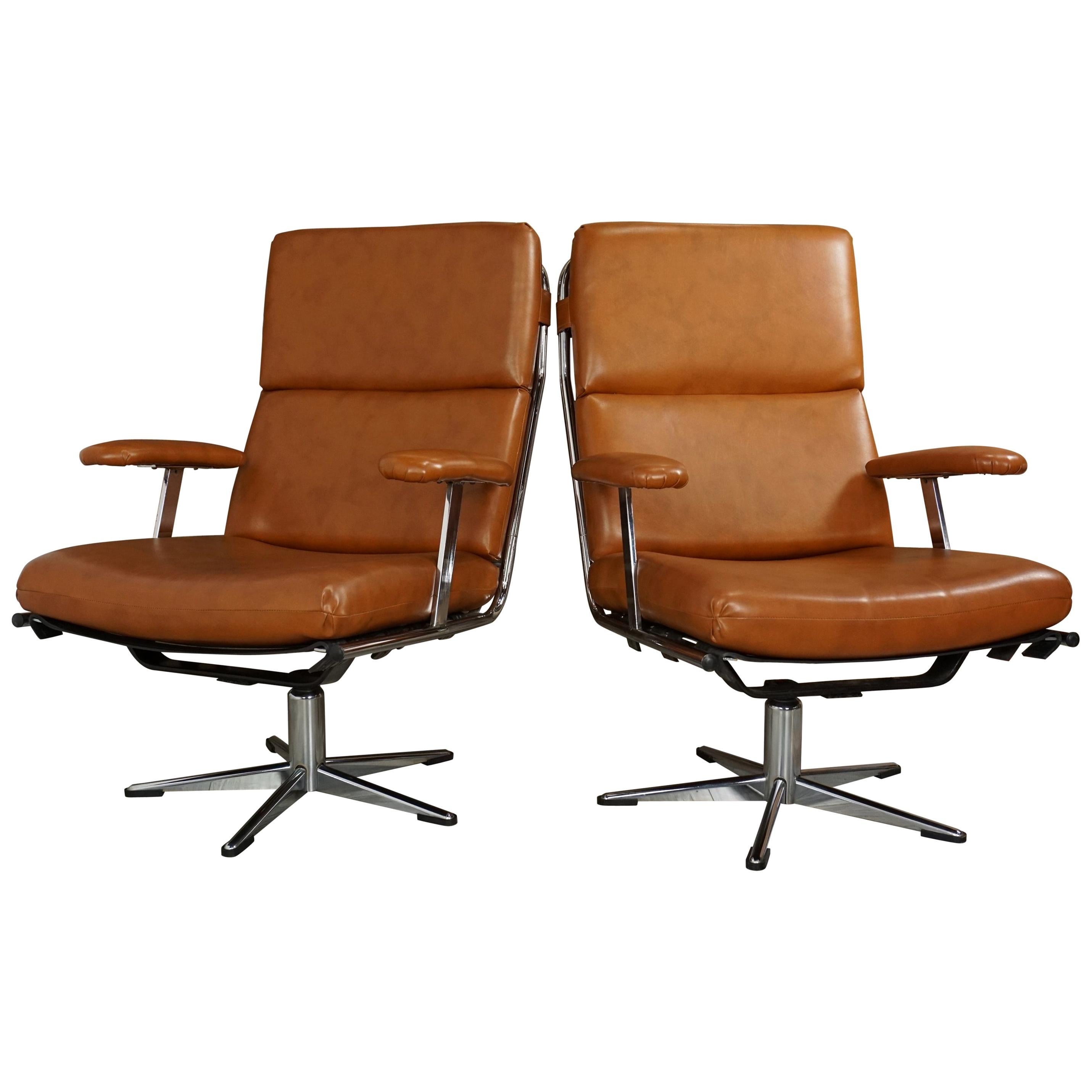 1950s Design Pair of Lounge and Swivel Armchairs