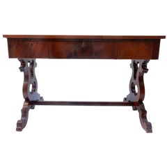 Table de bureau en bois Charles X, XIXe siècle