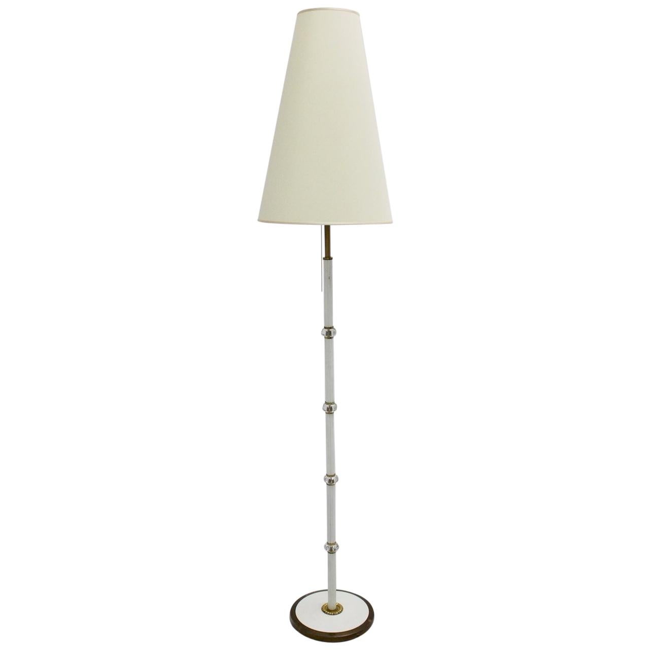 Mid-Century Modern Brass and White Vintage Floor Lamp, 1940s, Italy For Sale