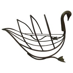 Porte-revues Swan italien du milieu du siècle, en laiton, dans le style de la Maison Jansen