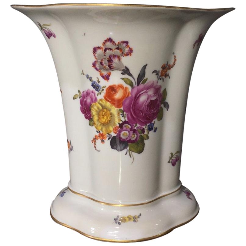 Large Vienna vase, flower groups, c.1780 For Sale