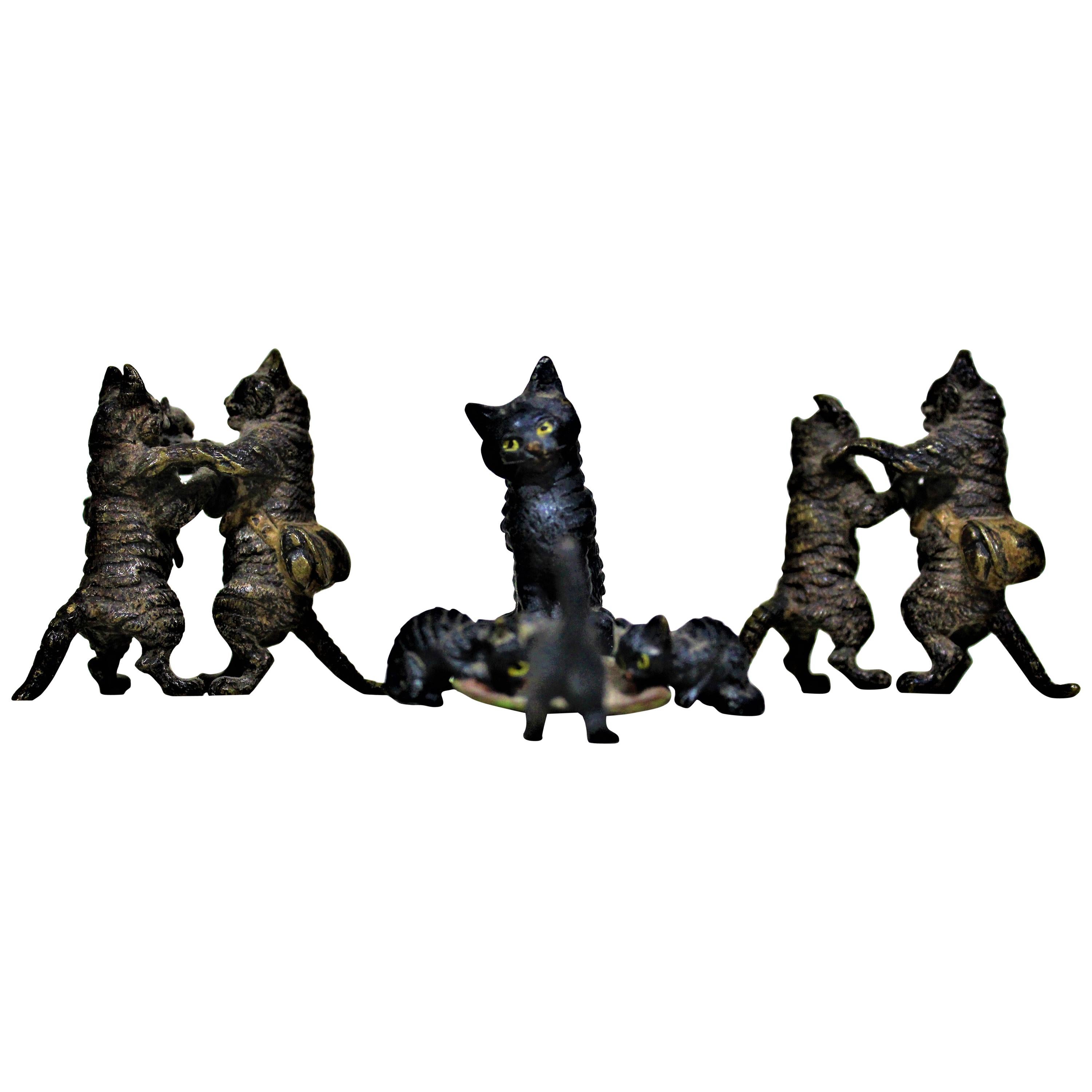 Lot de figurines de chats miniatures autrichiennes anciennes en bronze coulé et peint à froid