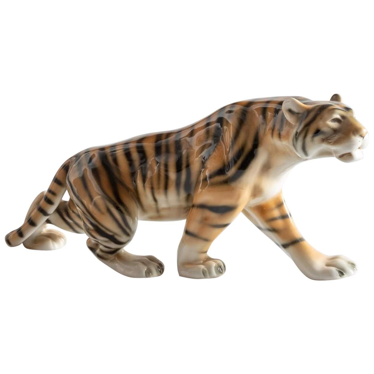 Tiger Porcelain Sculpture, Italy, circa 1950 For Sale