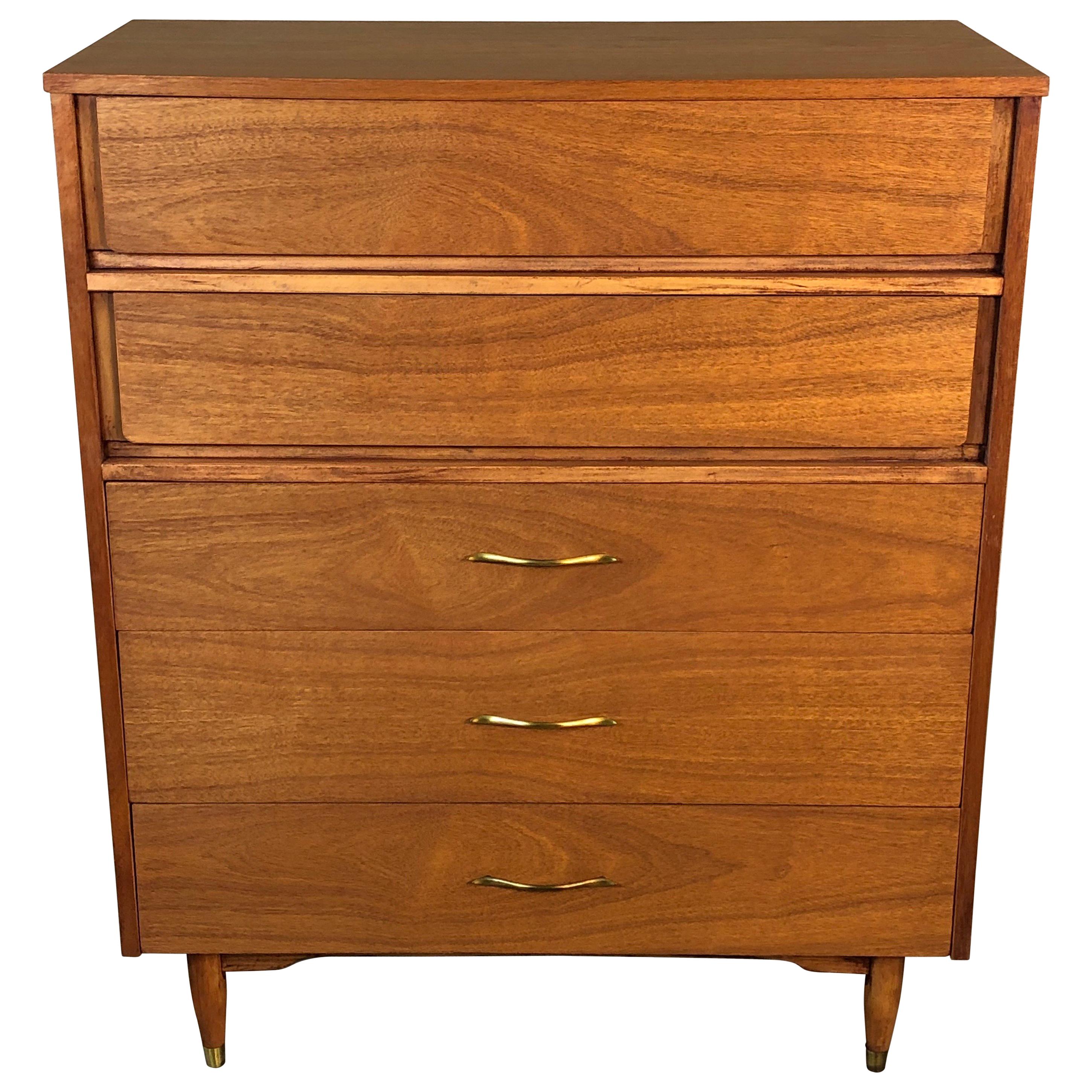 1960s Walnut Wood Dresser by Mainline for Hooker Furniture For Sale