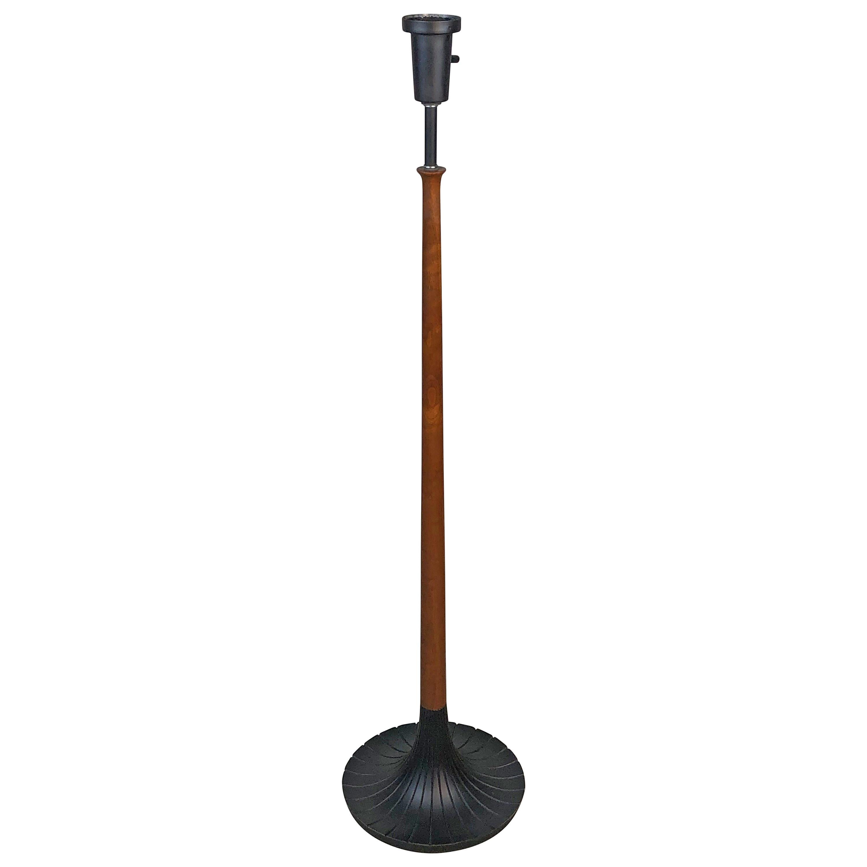 1960s Walnut and Black Metal Lightolier Floor Lamp For Sale