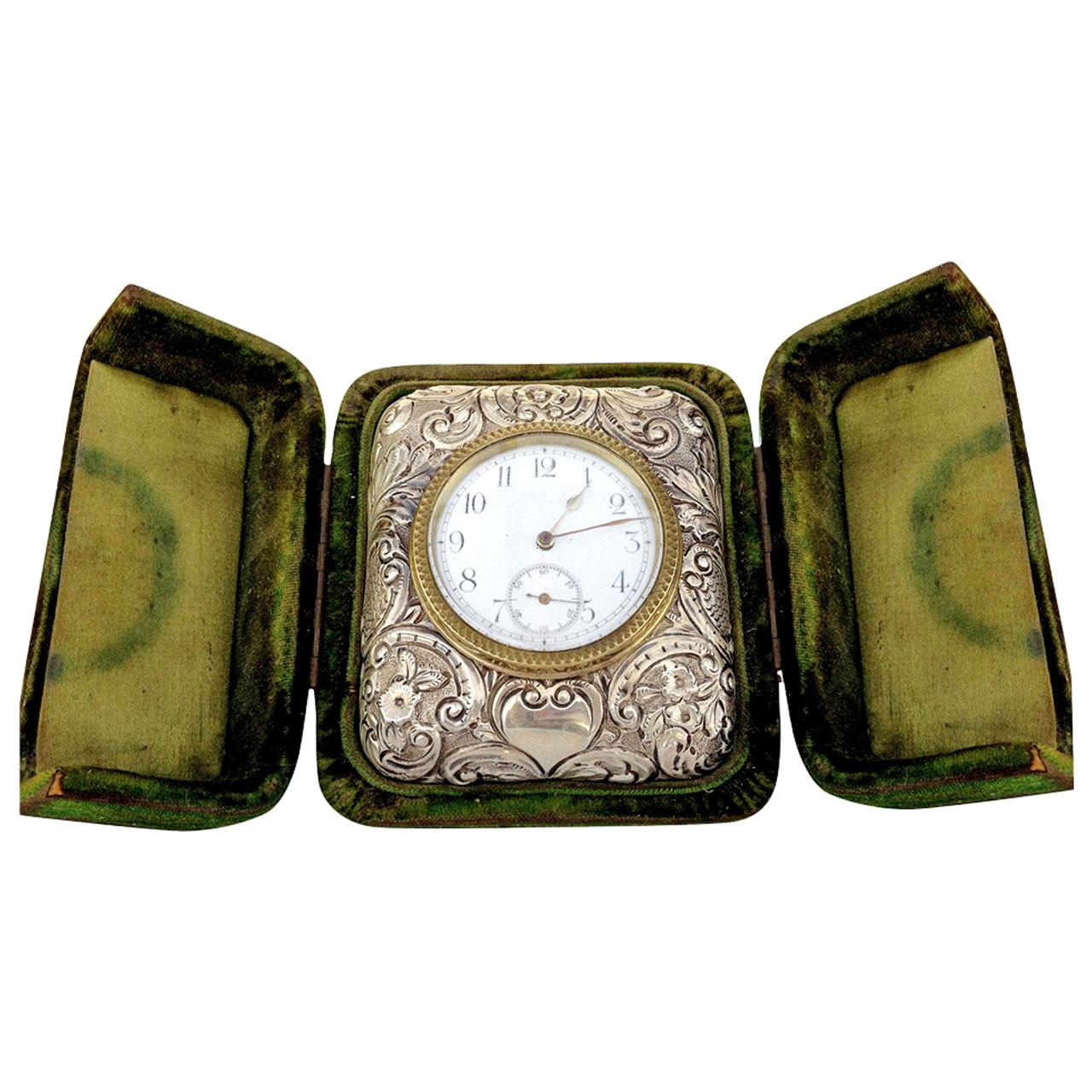 Viktorianische geprägte Silberuhr von Douglas Clock Company im Angebot