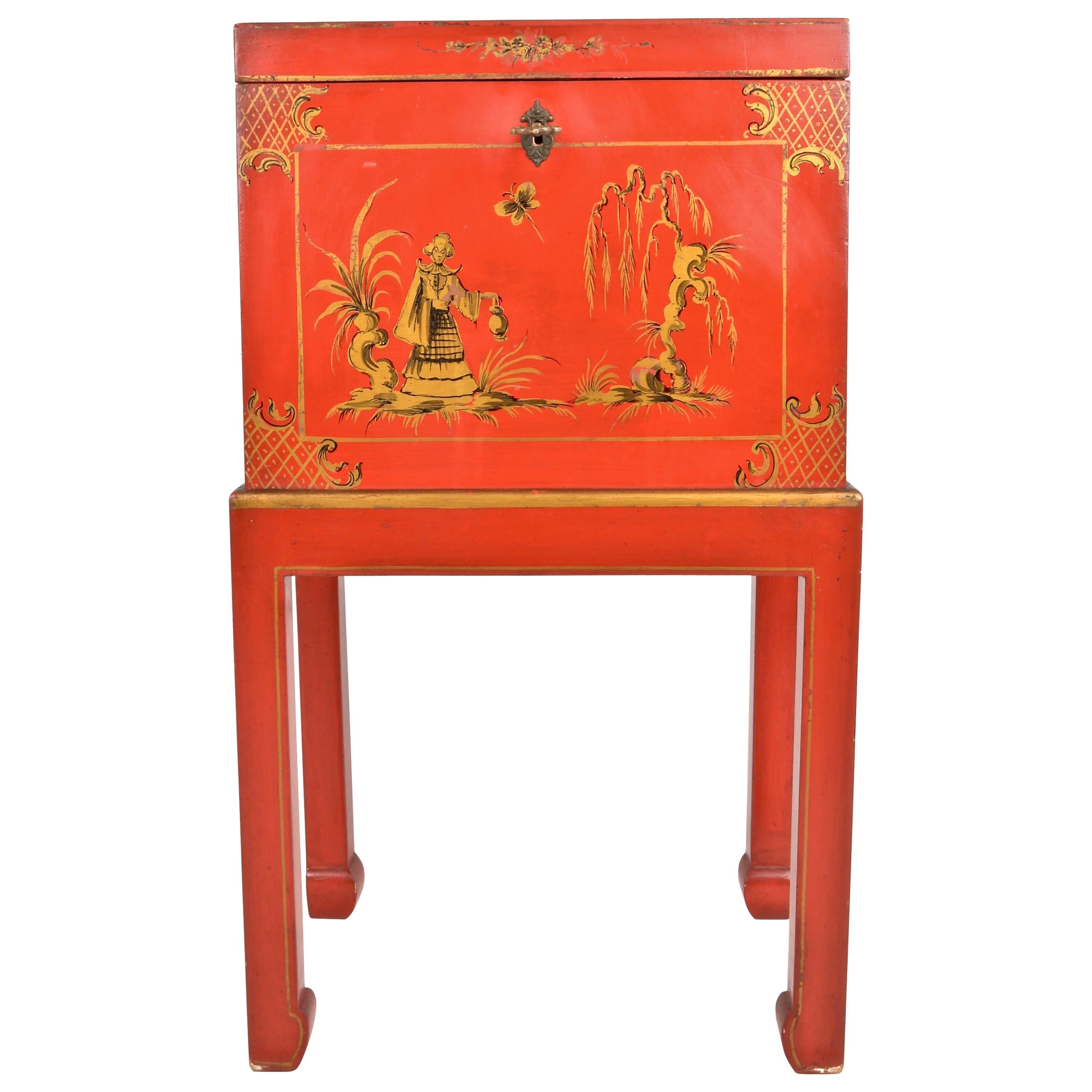 Chinoiserie Box on Stand