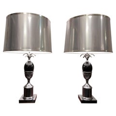 Paire de lampes de table en chrome et acrylique de style Maison Charles