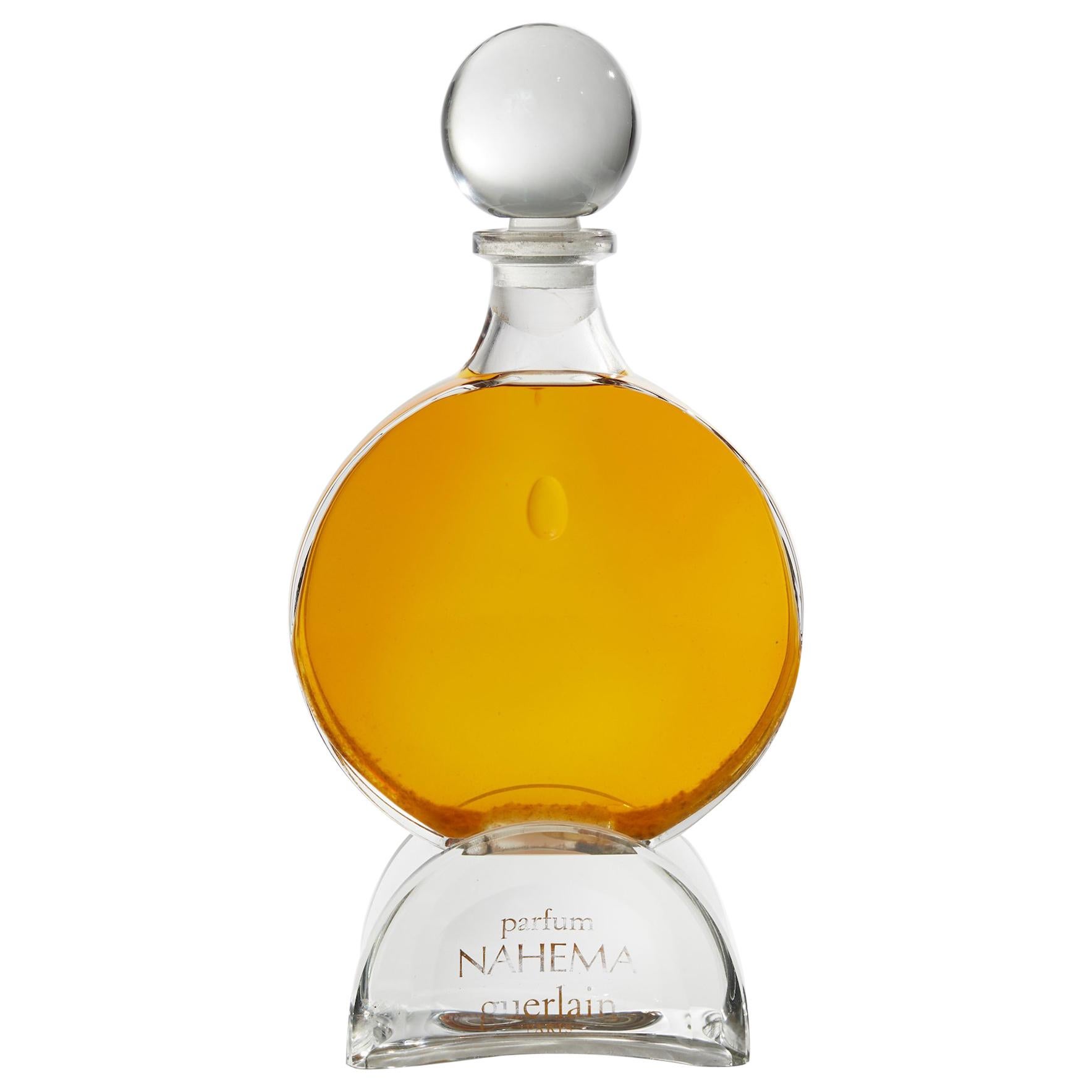 Flacon de parfum en verre « Nahema » de Guerlain en vente