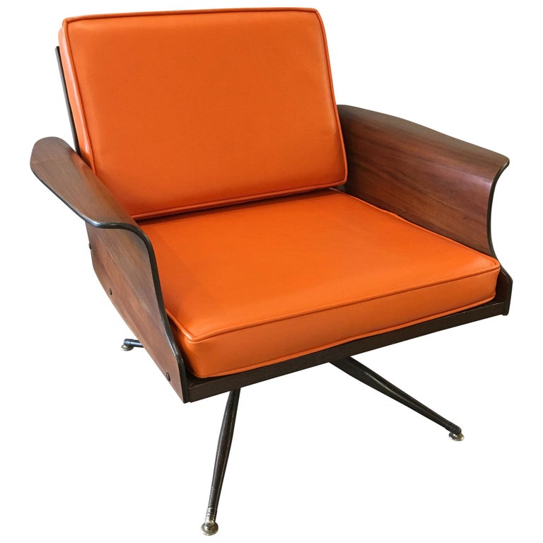 MidCentury Modern Lounge Chair For Sale at 1stdibs