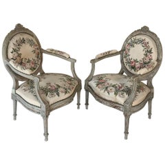 Paire de fauteuils Louis XVI peints du 19ème siècle français
