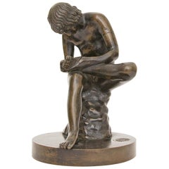 Sculpture Grand Tour Boy with Thorn ou Lo Spinario en bronze