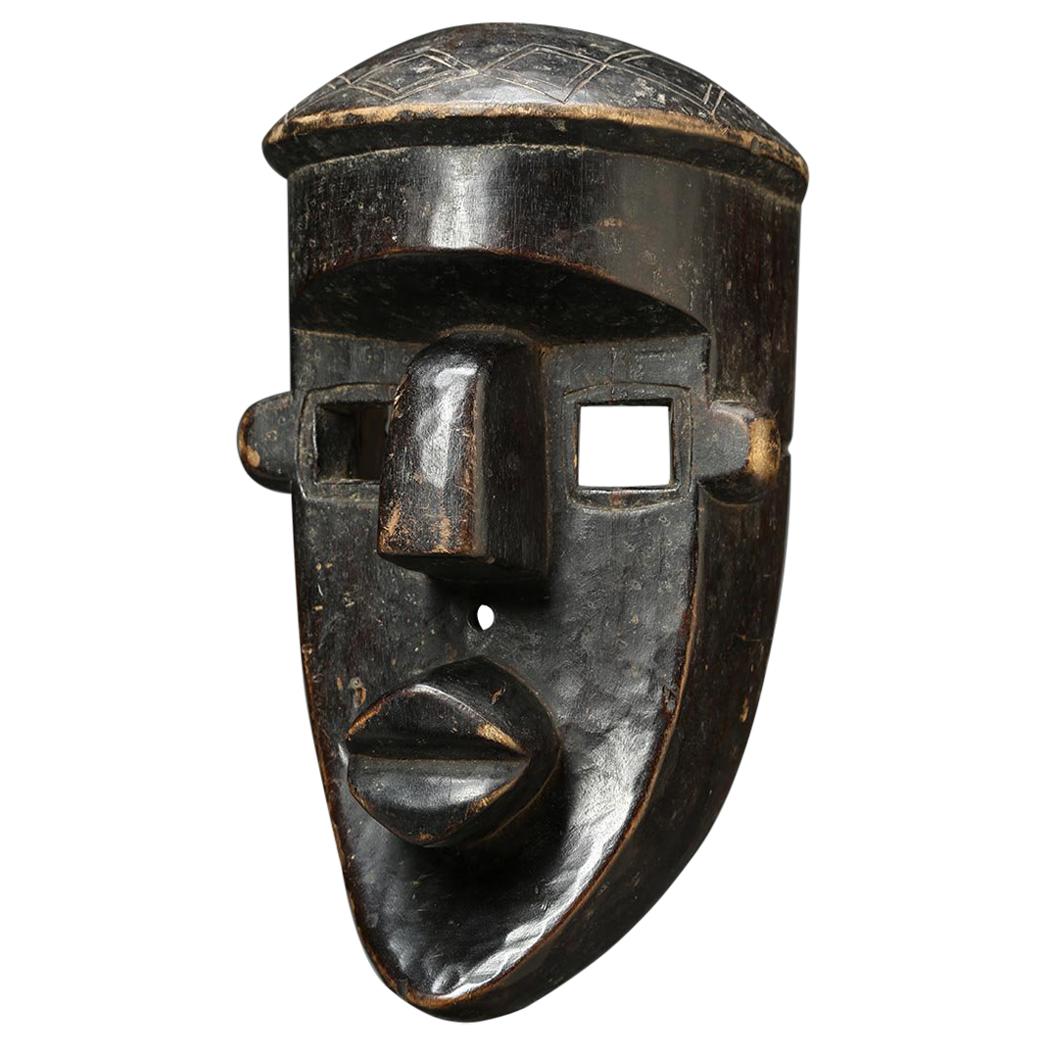 Cubist Large Lwalwa Tribal African Mask, DRC
