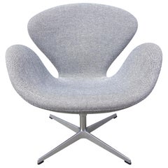 Midcentury Arne Jacobsen Swan Chair for Fritz Hansen