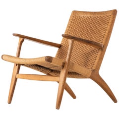 Hans Wegner CH-25 Easy Chair Produced by Carl Hansen & Son in Denmark