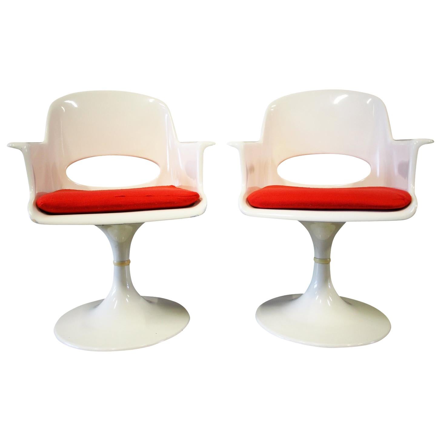 Pair of Space Age Fiberglass Armchairs in Tulip Form