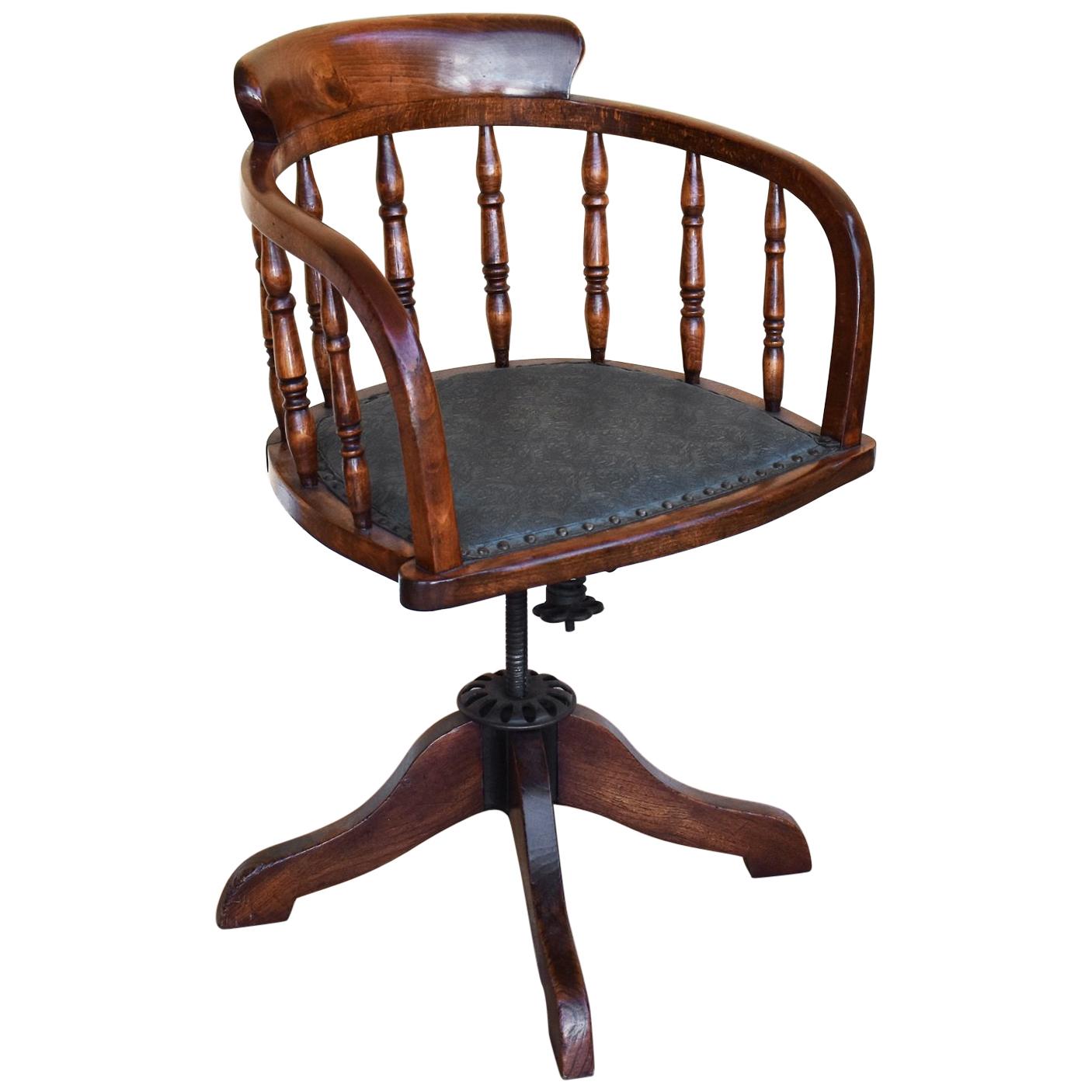 20th Century English Edwardian Solid Oak Swivel Desk Chair