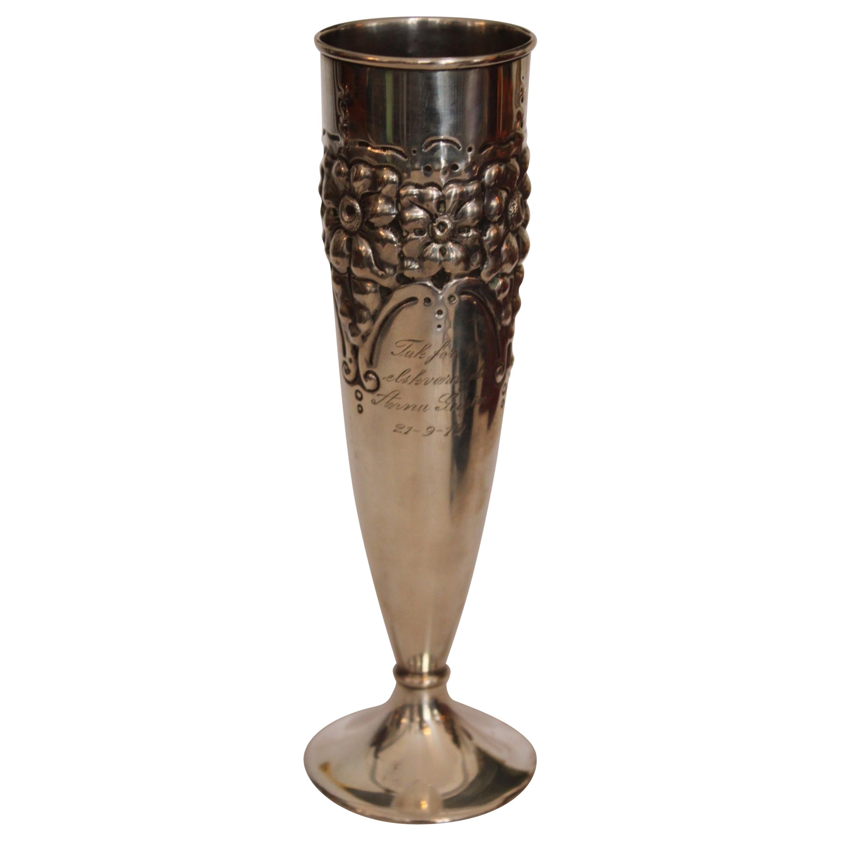 Early 20th Century Silver Cup with Engraving For Sale