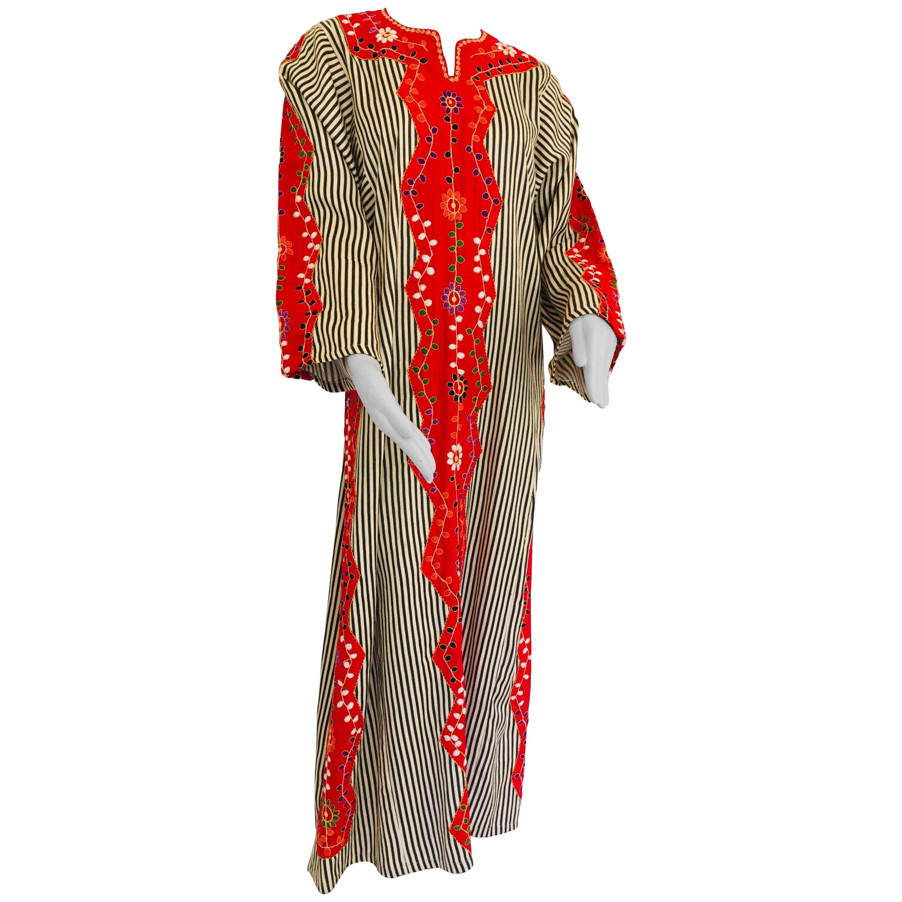 Vintage Middle Eastern Ethnic Caftan Moroccan Kaftan Maxi Dress For Sale