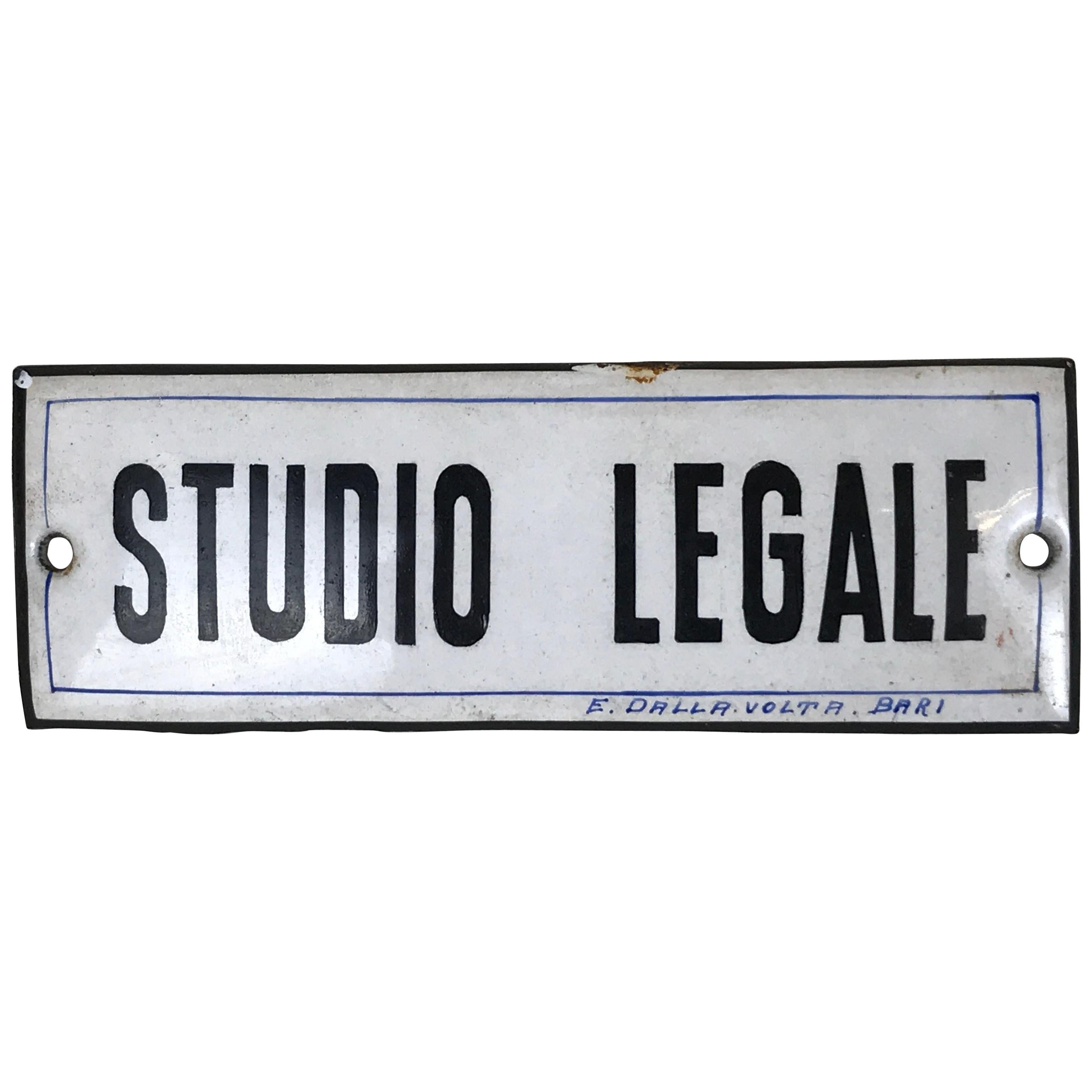 1930s Italian Vintage Small Curved Enamel Metal Law Firm Sign "Studio Legale" For Sale